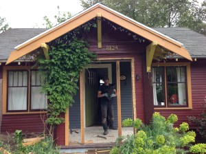 Buphalo demo's the porch